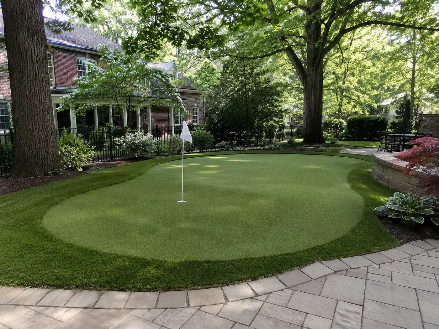 Backyard putting green Lexington KY