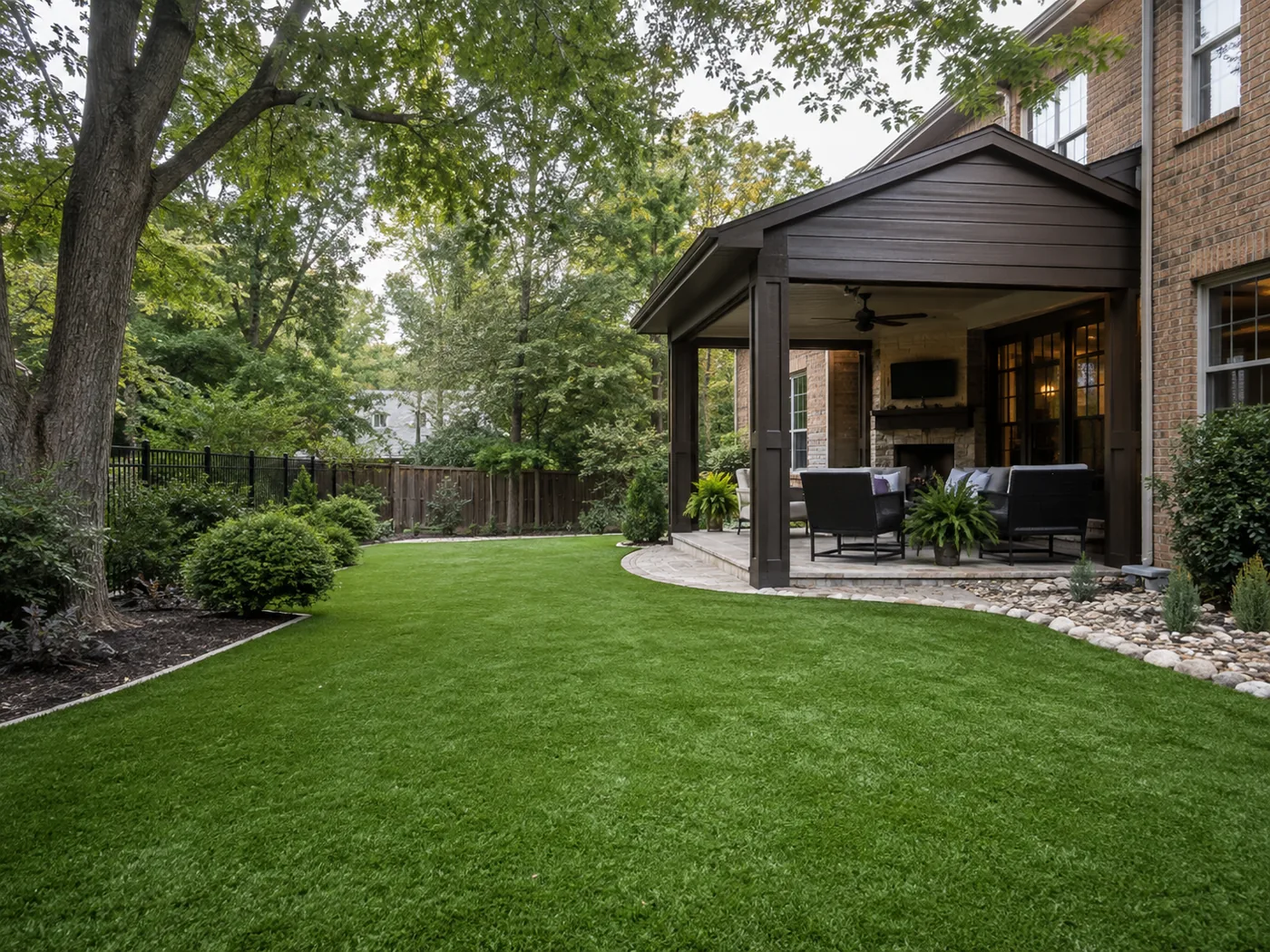 Artificial grass lawn in Lexington KY